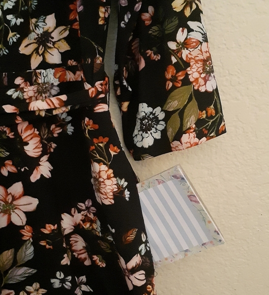 Beautiful Floral Jumsuit - Picture 5 of 8